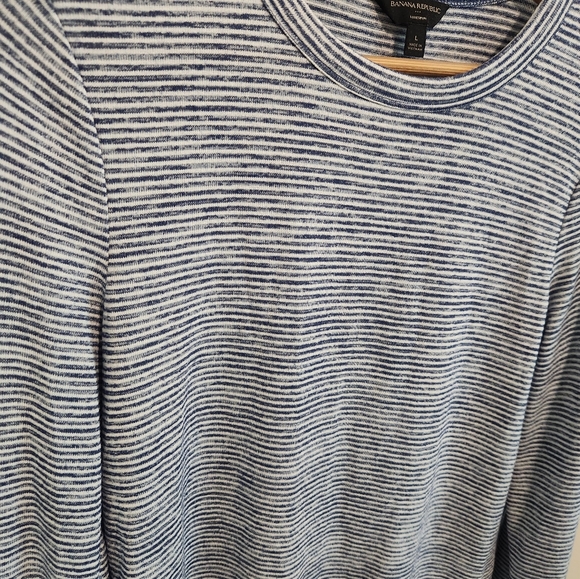 Banana Republic Blue and White Striped Longsleeve Top - Picture 3 of 3